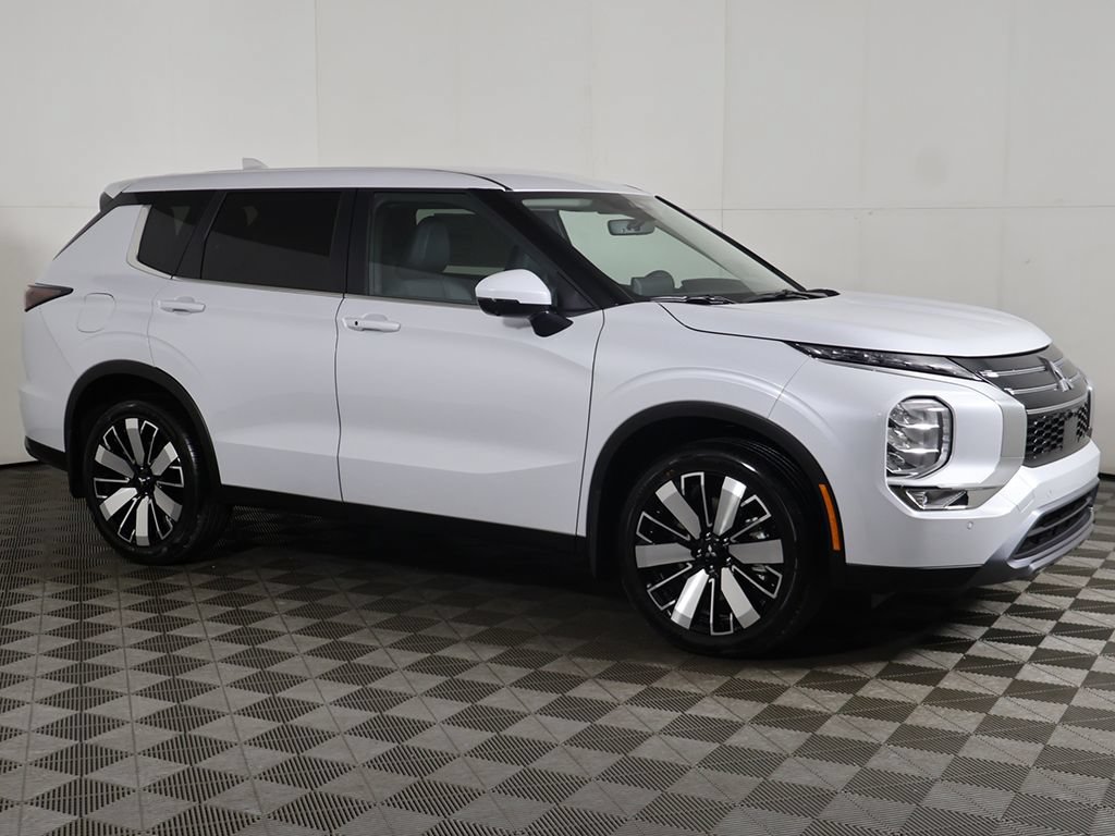 New 2026 Mitsubishi Outlander SE FWD image 16