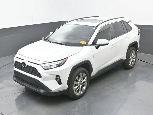 Used 2023 Toyota RAV4 XLE Premium AWD/4WD image 16