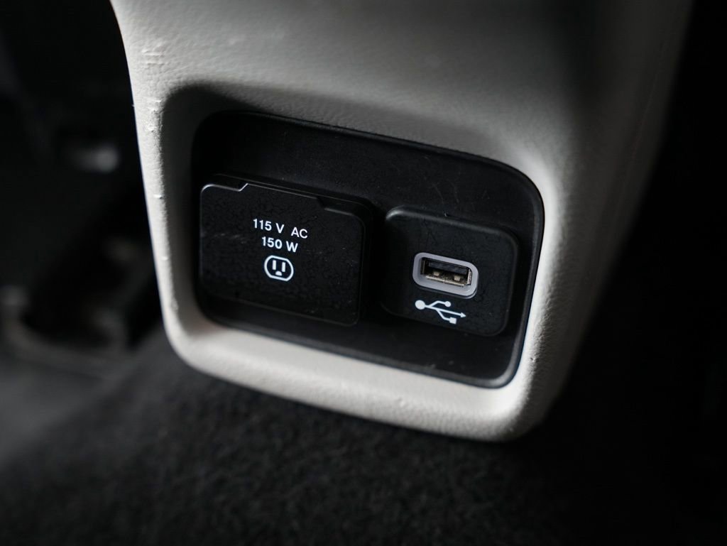 Used 2018 Jeep Compass Latitude w/ Popular Equipment Group image 39