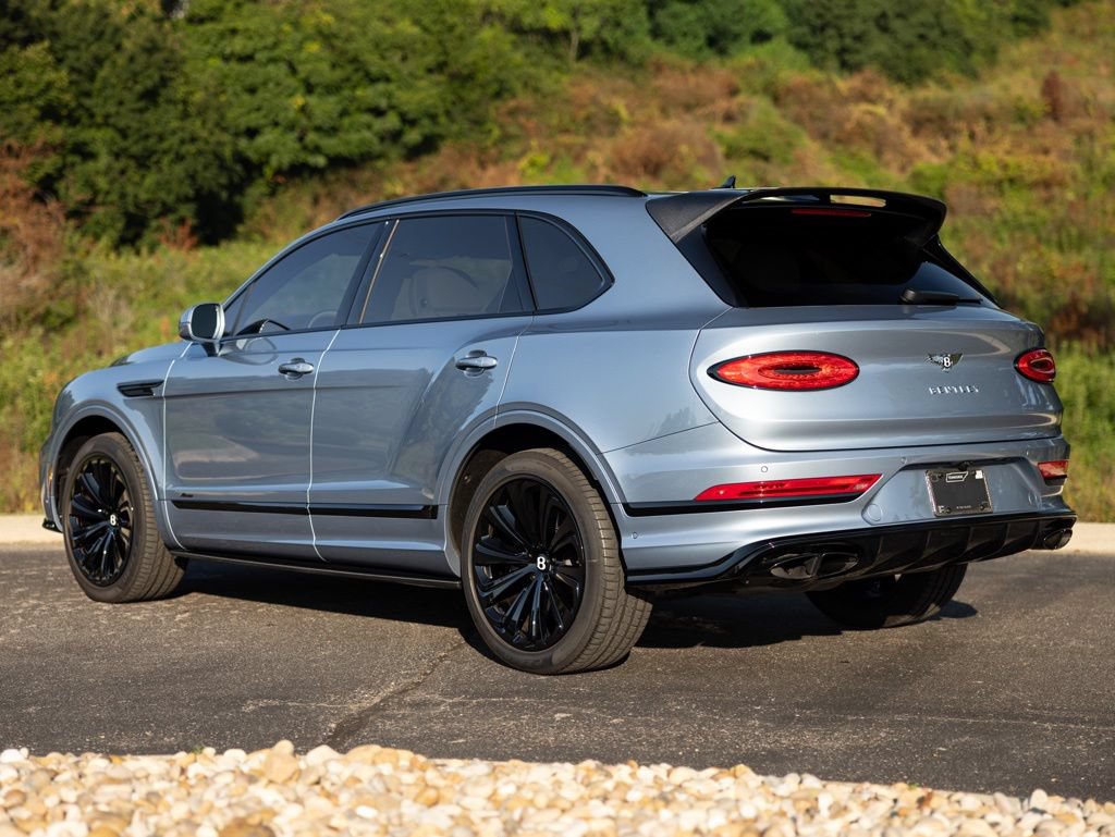 Used 2023 Bentley Bentayga AWD/4WD image 9