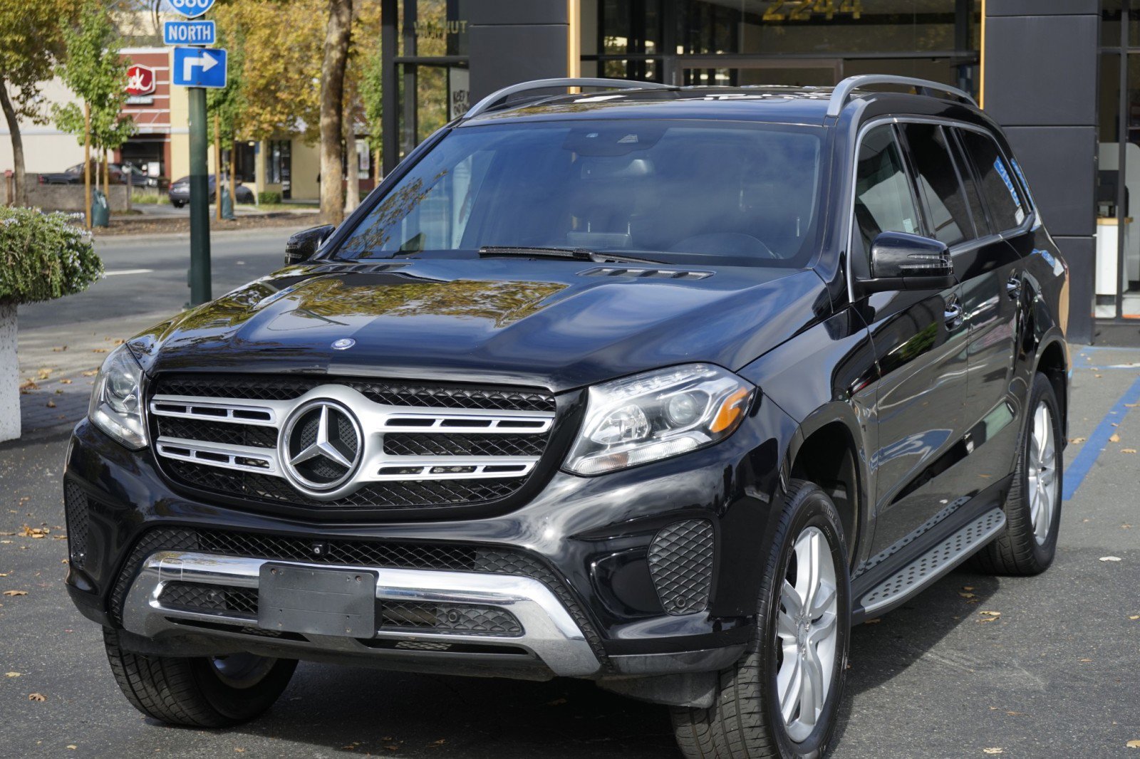 Used 2017 Mercedes-Benz GLS 450 4MATIC w/ Premium Package image 3
