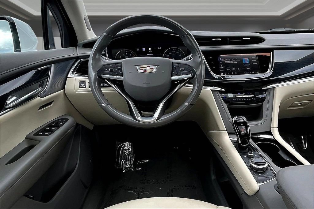 Certified 2024 Cadillac XT6 Premium Luxury w/ Technology Package AWD/4WD image 8