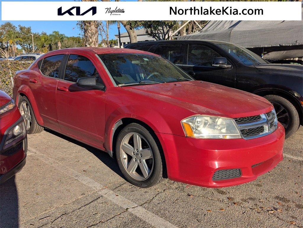 Used 2013 Dodge Avenger SE image 1
