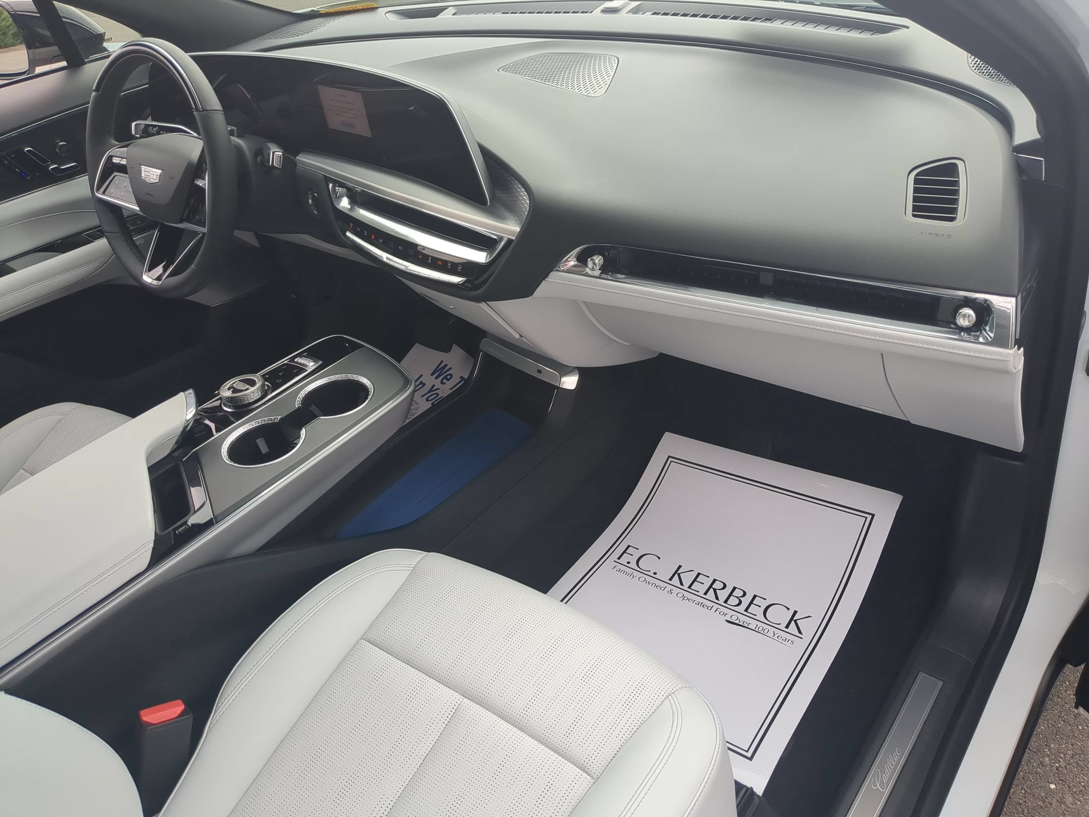 Certified 2024 Cadillac Lyriq Luxury RWD image 28