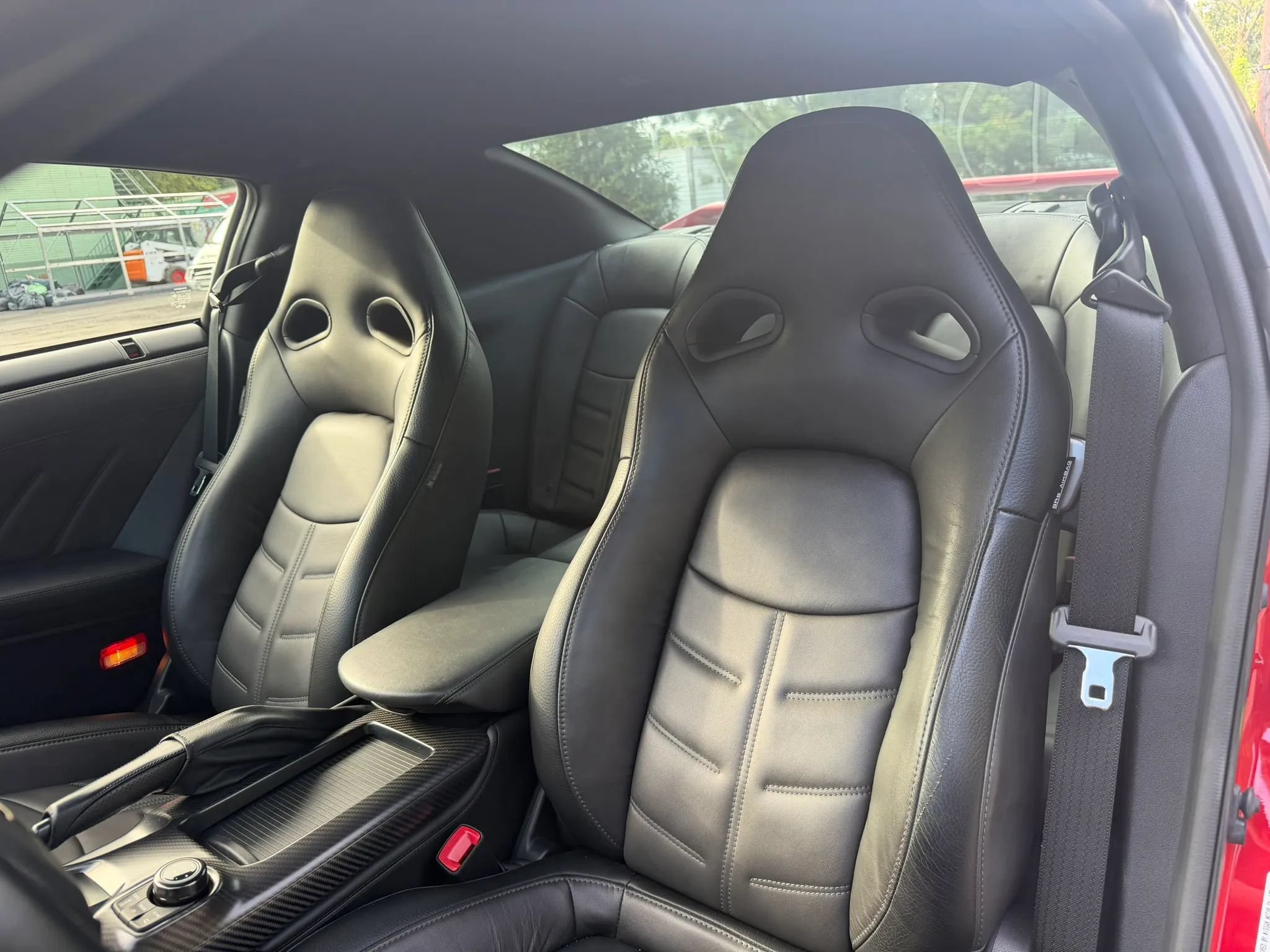 Used 2024 Nissan GT-R Premium w/ Premium Interior Package AWD/4WD image 29