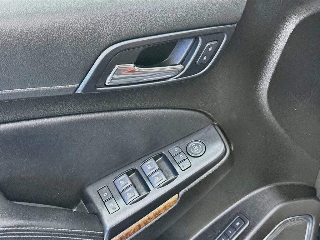 Used 2019 Chevrolet Suburban Premier w/ Premier Plus Edition AWD/4WD image 24