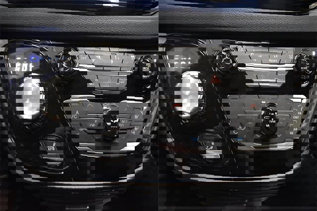 Used 2025 Chrysler Pacifica Select image 28