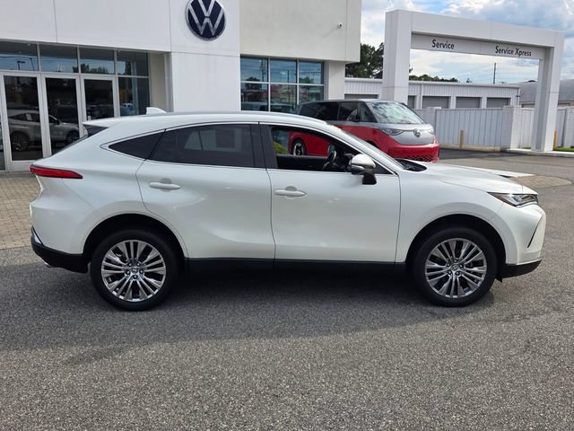 Used 2022 Toyota Venza Limited AWD/4WD image 16