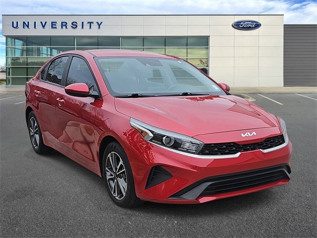 Used 2022 Kia Forte LXS image 1