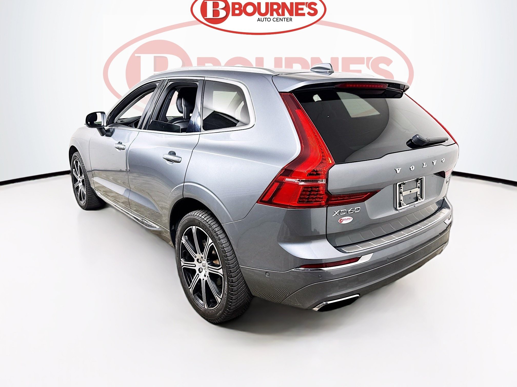 Used 2018 Volvo XC60 T5 Inscription w/ Convenience Package AWD/4WD image 9