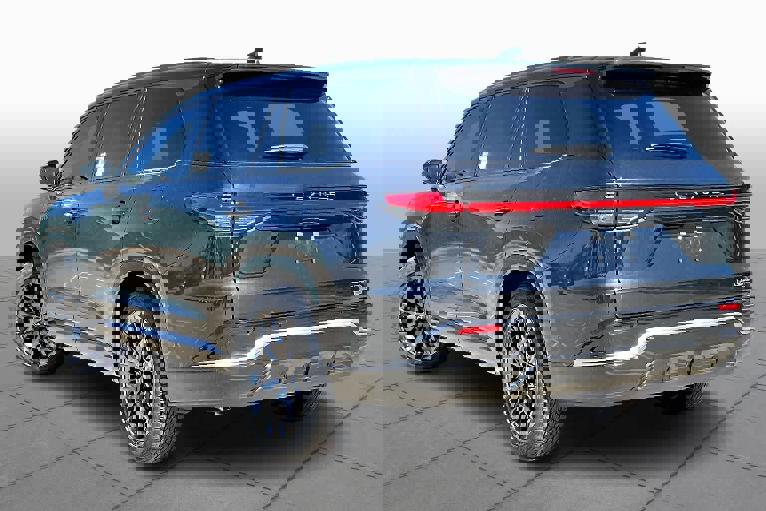 New 2026 Lexus TX 500h AWD image 4