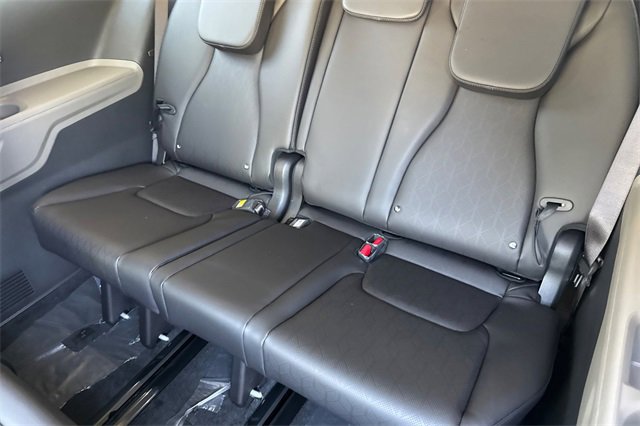 New 2026 Kia Carnival SX image 17