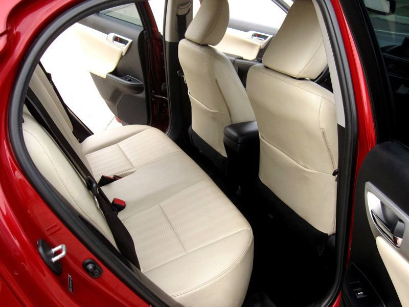 Used 2013 Lexus CT 200h image 28