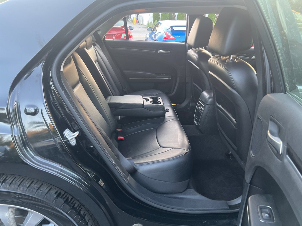 Used 2015 Chrysler 300 Limited w/ 300 Premium Group image 15