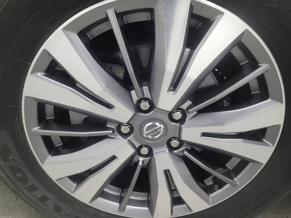 Used 2020 Nissan Pathfinder SL AWD/4WD image 31