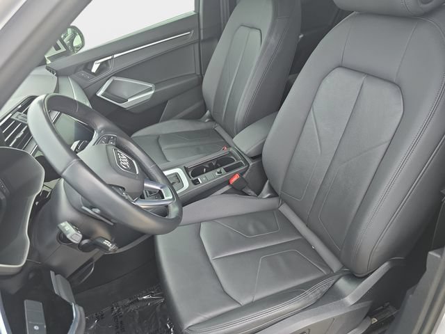 Used 2021 Audi Q3 2.0T Premium w/ Convenience Package AWD/4WD image 18