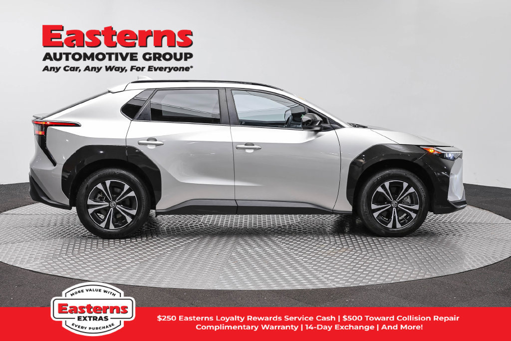 Used 2024 Toyota bZ4X FWD image 5