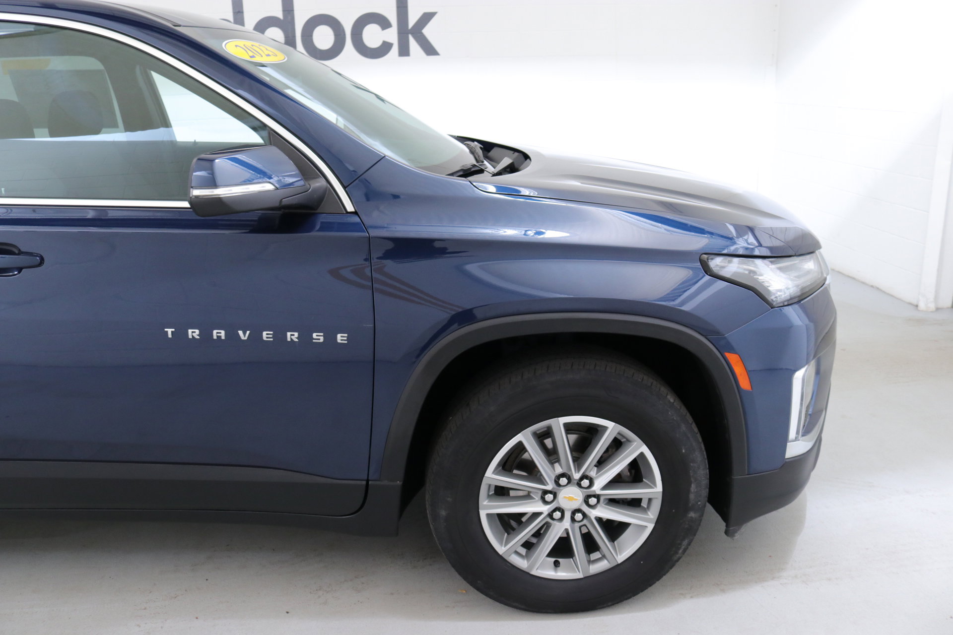 Used 2023 Chevrolet Traverse LT image 10