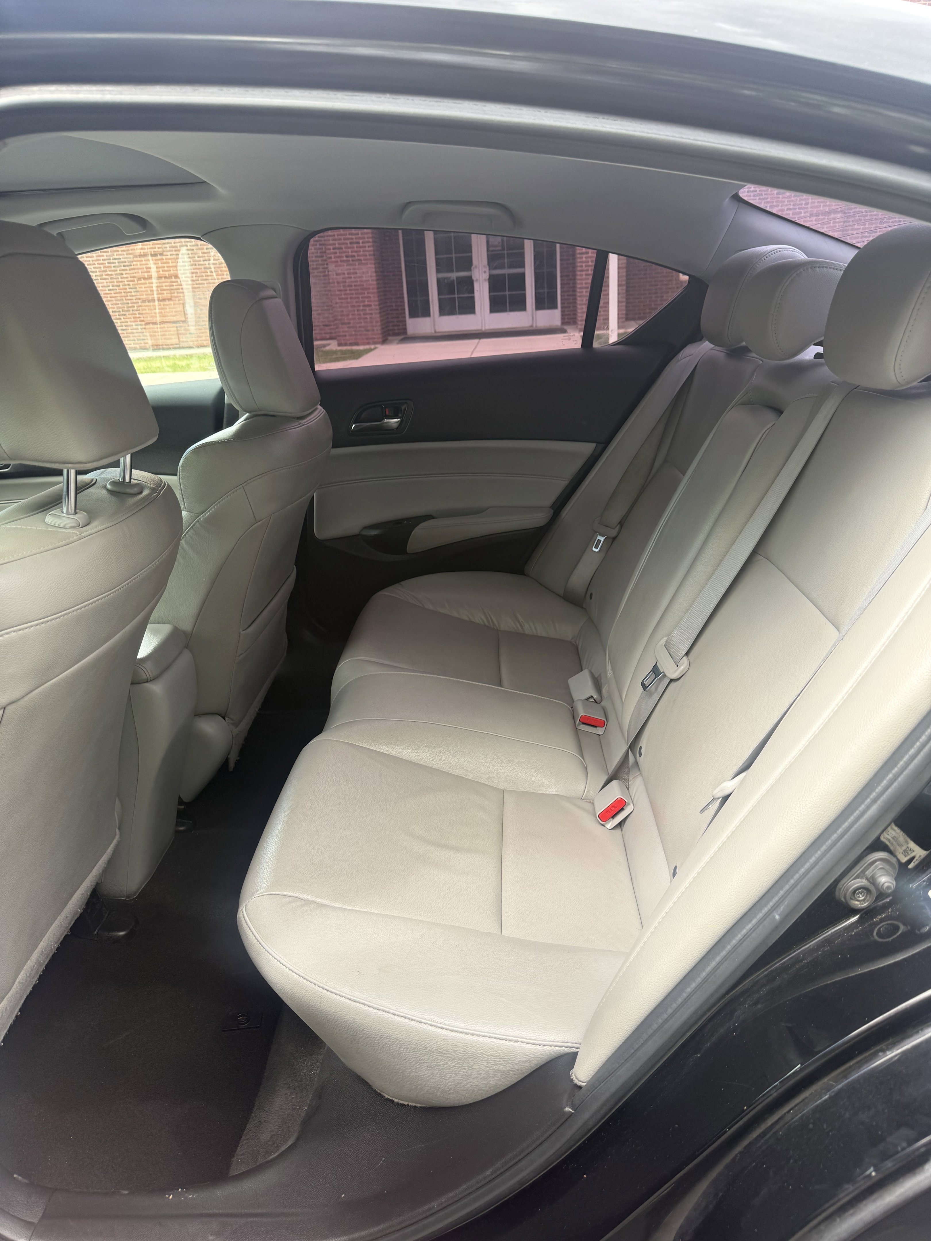 Used 2017 Acura ILX FWD image 11