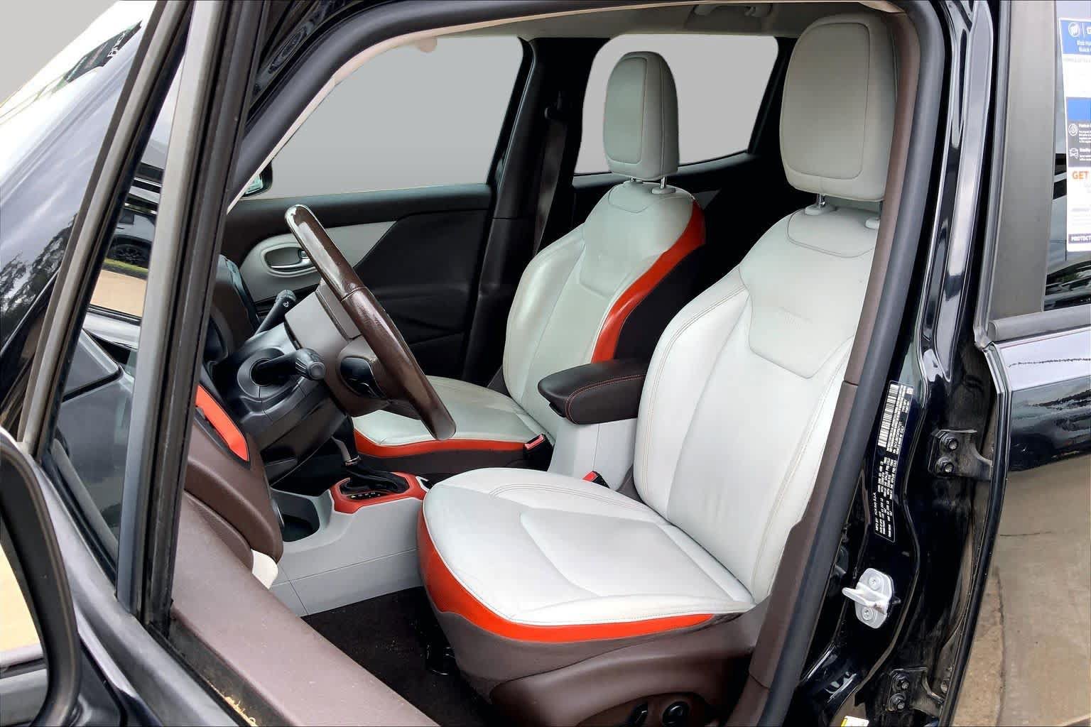 Used 2015 Jeep Renegade Limited AWD/4WD image 8