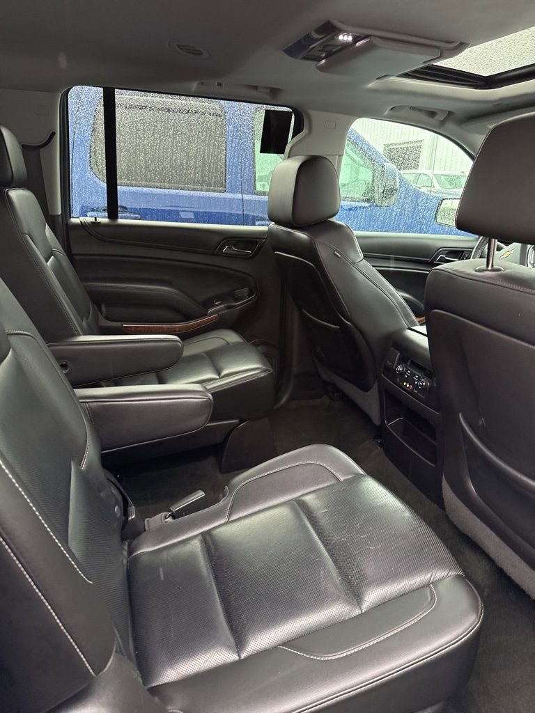 Used 2016 Chevrolet Suburban LTZ image 5