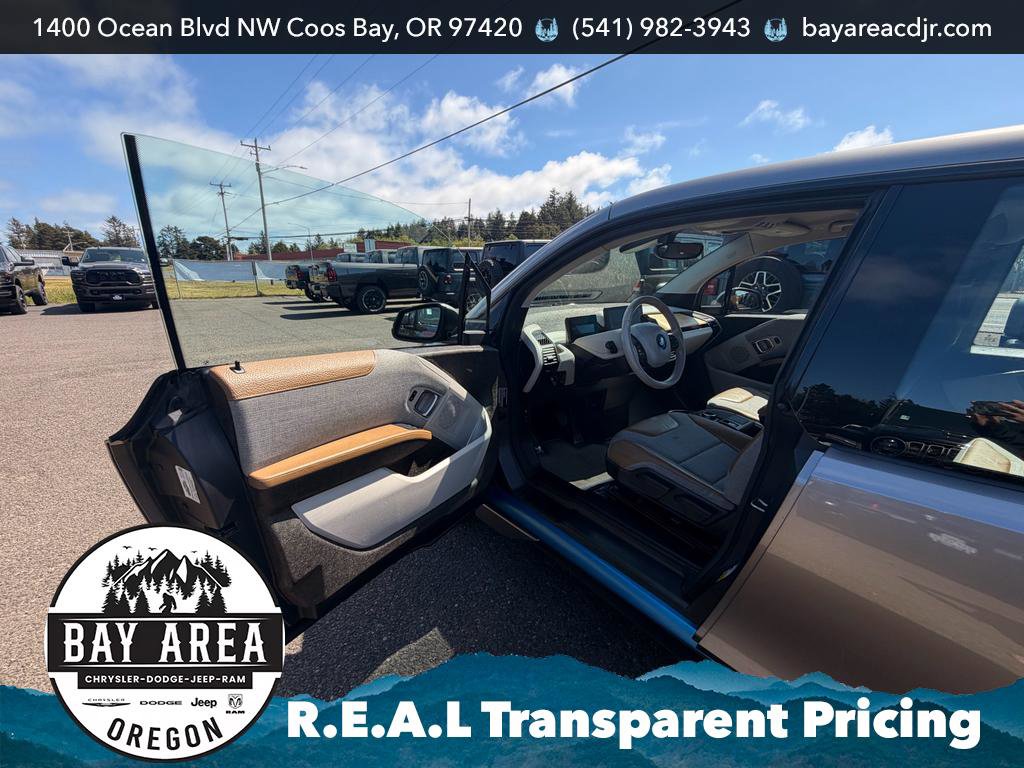 Used 2014 BMW i3 w/ Range Extender RWD image 11