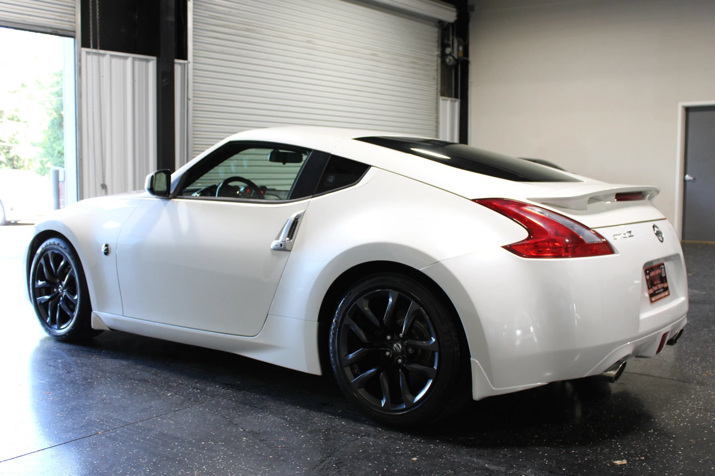 Used 2015 Nissan 370Z Coupe w/ Aerodynamics Package RWD image 6