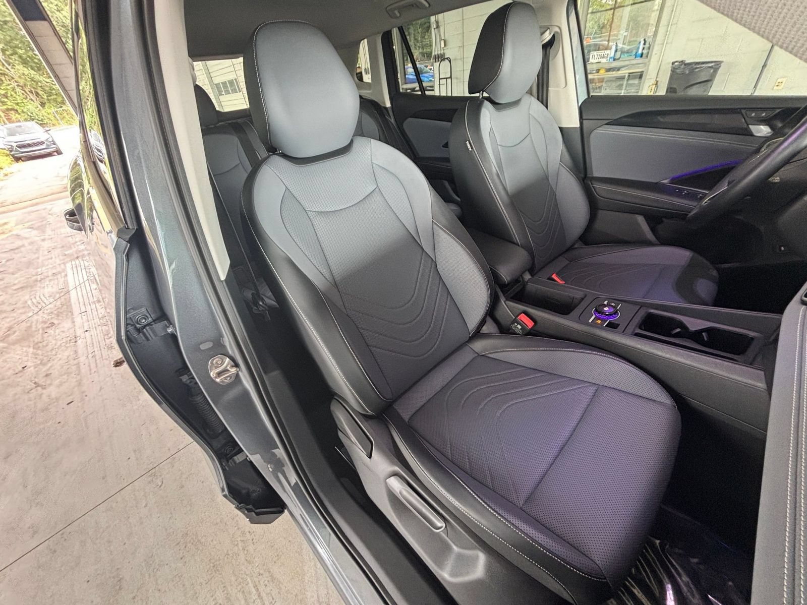 Used 2026 Volkswagen Tiguan SE FWD image 37