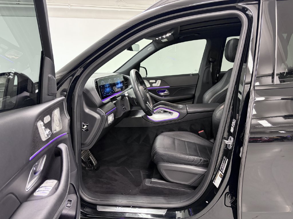 Used 2023 Mercedes-Benz GLS 450 4MATIC image 13