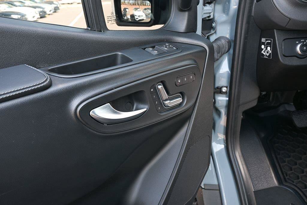 Used 2023 Mercedes-Benz Sprinter 2500 image 10
