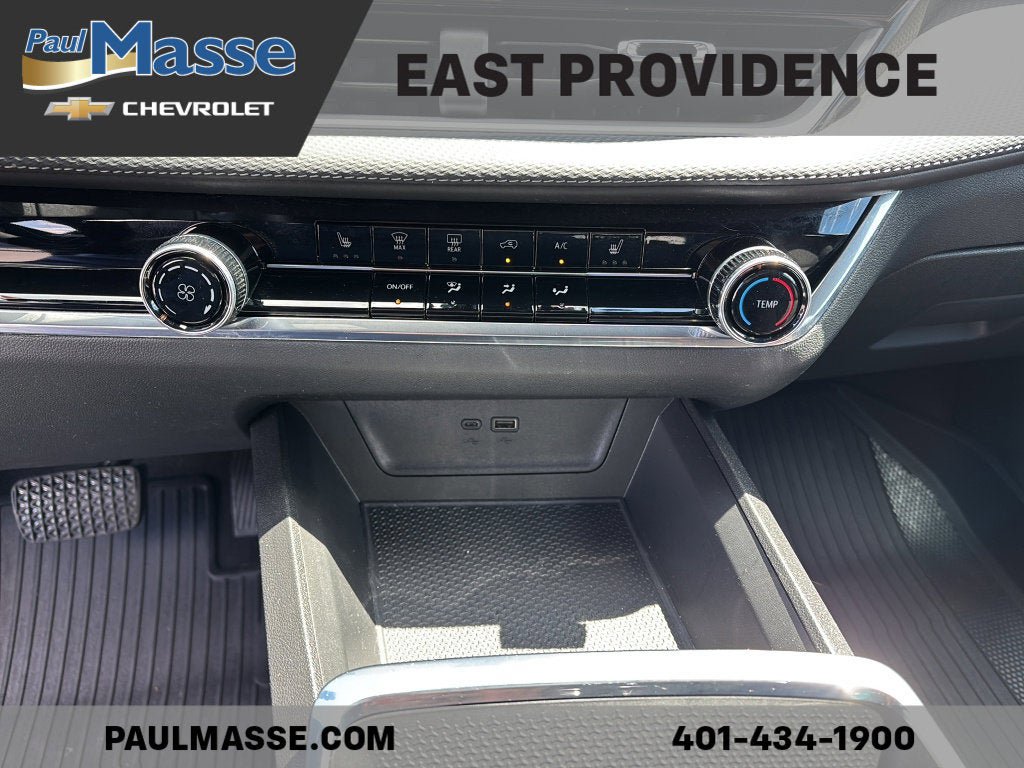 Used 2025 Chevrolet Equinox LT FWD image 13