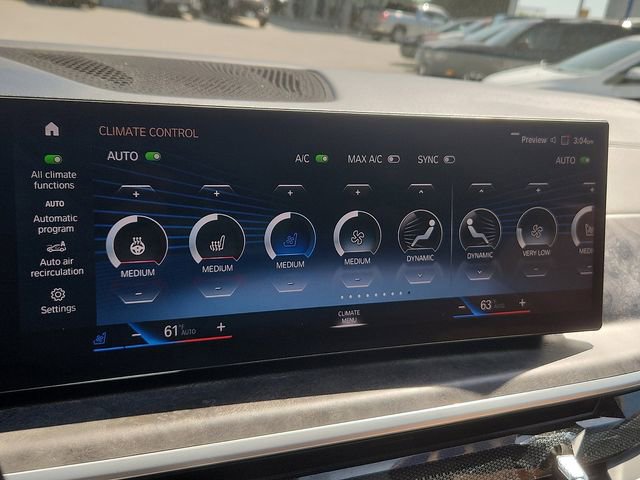 Used 2023 BMW X7 xDrive40i image 11