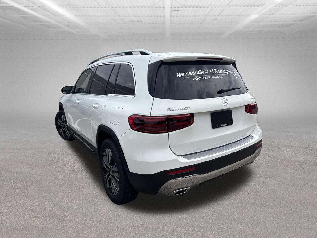 Used 2026 Mercedes-Benz GLB 250 4MATIC image 8