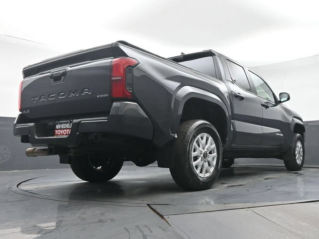 Certified 2024 Toyota Tacoma SR5 AWD/4WD image 34