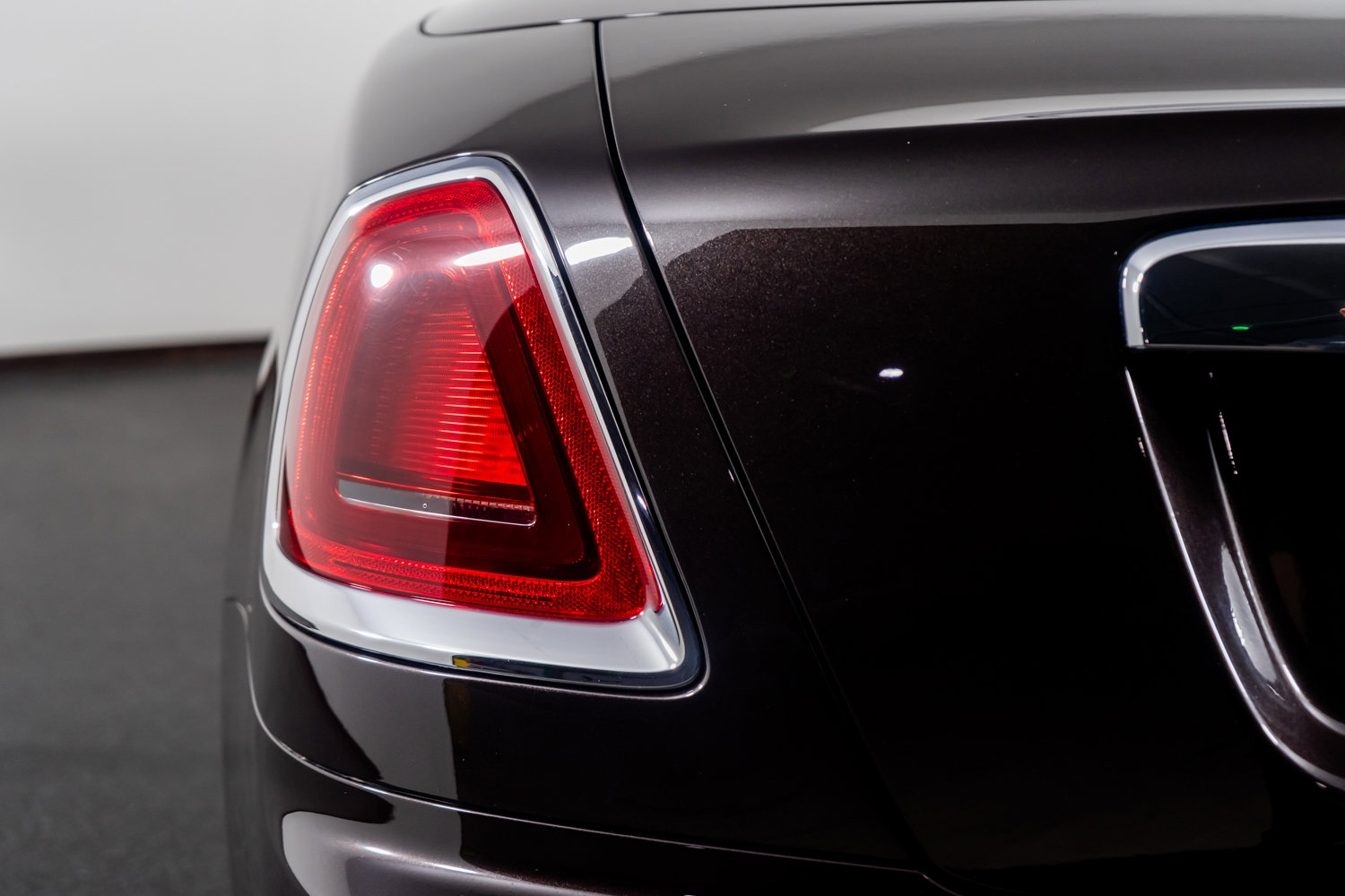 Used 2017 Rolls-Royce Dawn image 13