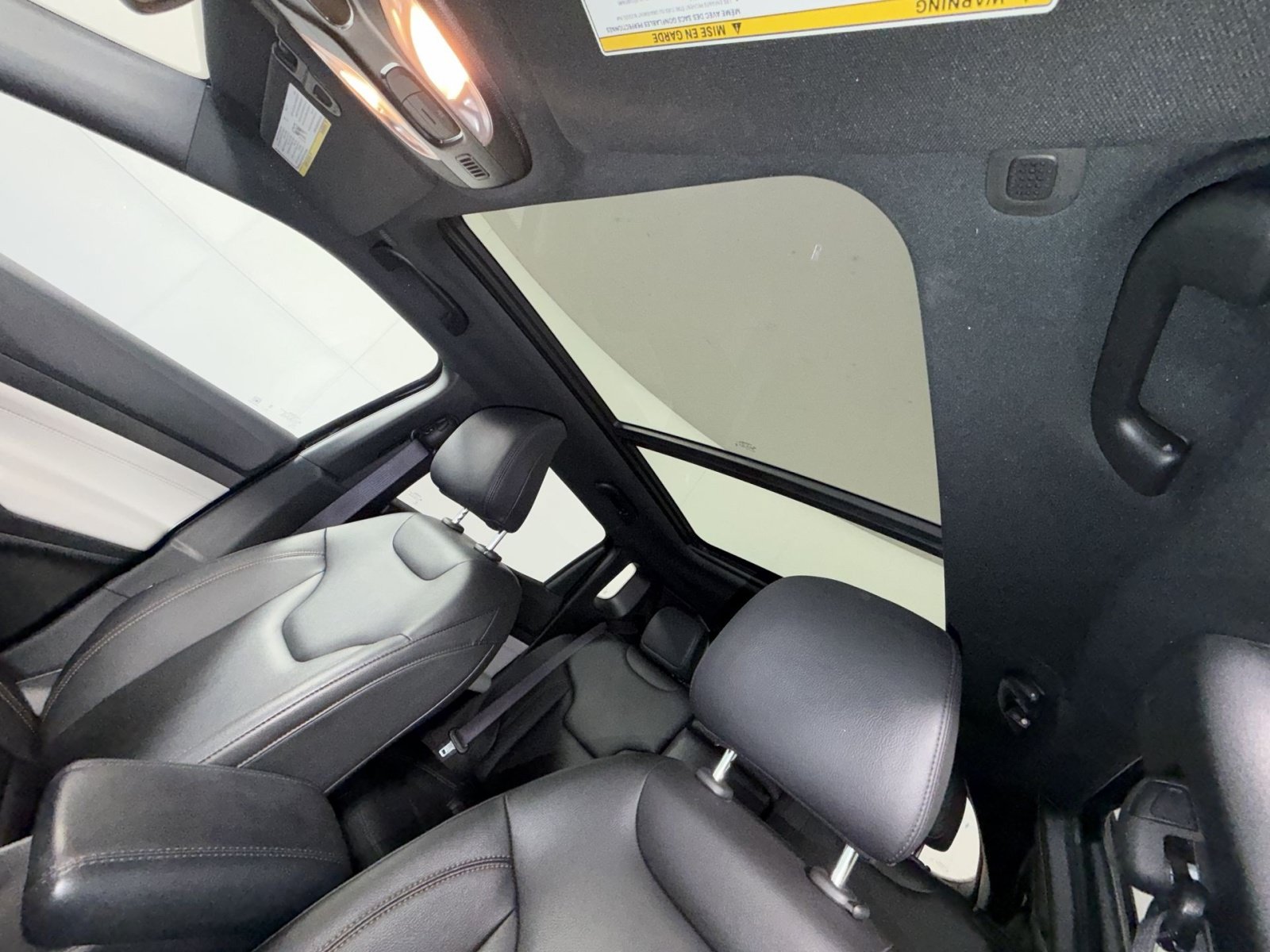 Used 2024 Jeep Compass Limited w/ Sun and Sound Group AWD/4WD image 22