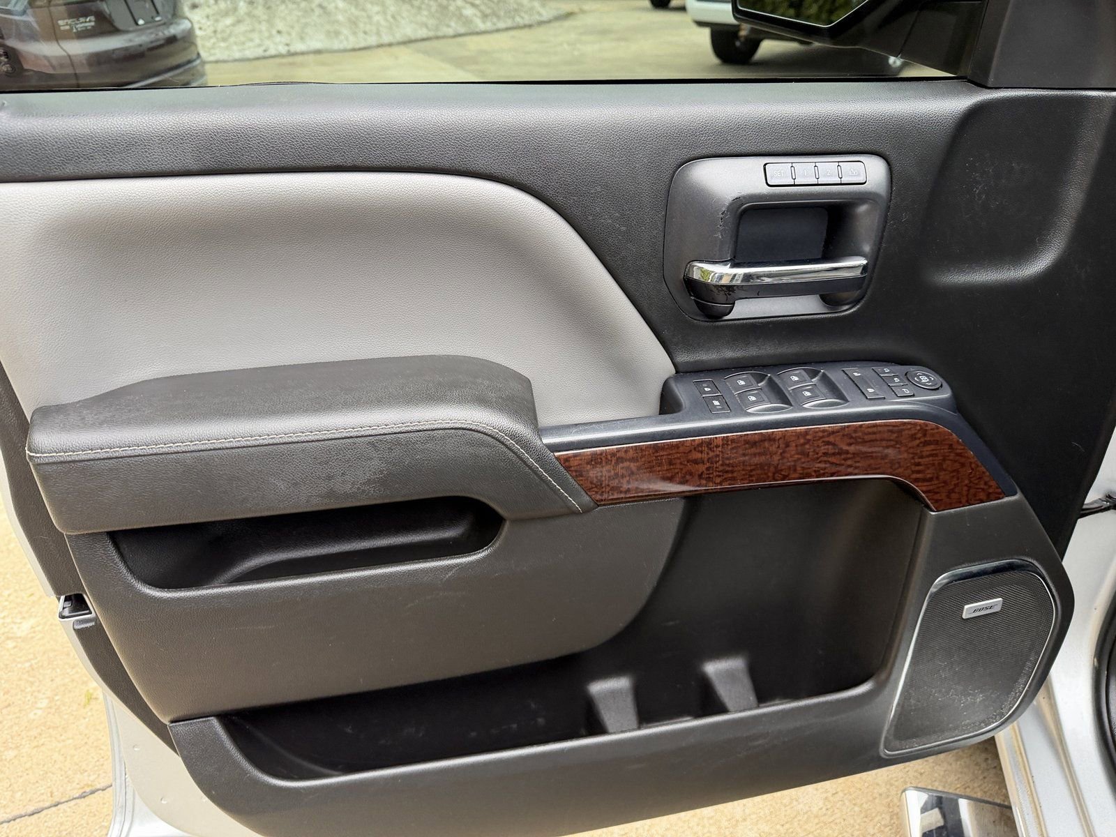 Used 2015 GMC Sierra 1500 SLT w/ SLT Crew Cab Value Package image 9