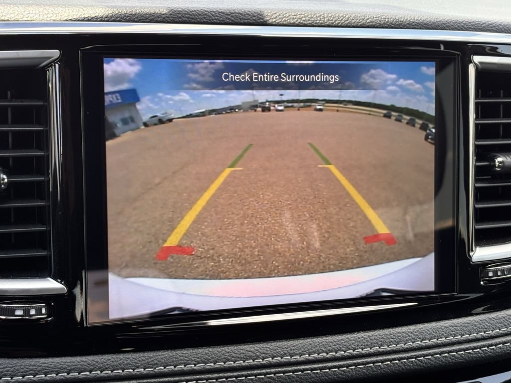 Used 2025 Chrysler Pacifica Limited FWD image 16