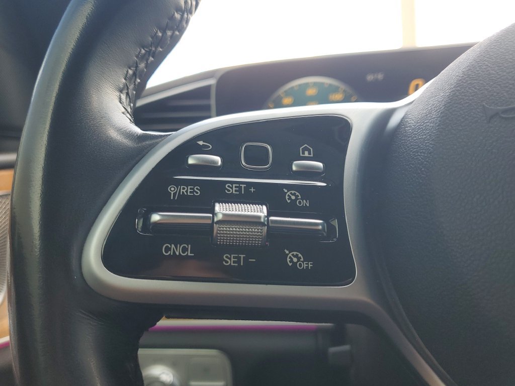 Used 2021 Mercedes-Benz GLS 450 4MATIC image 33