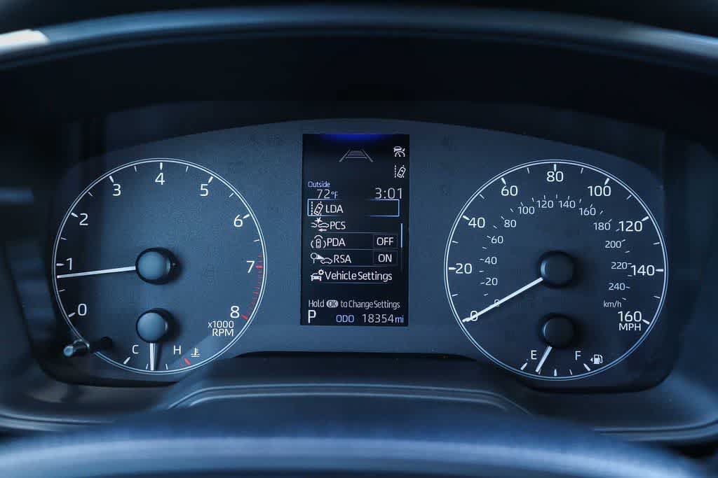 Used 2025 Toyota Corolla LE FWD image 24