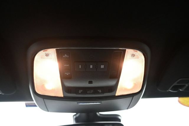 Used 2024 Dodge Durango R/T AWD/4WD image 30