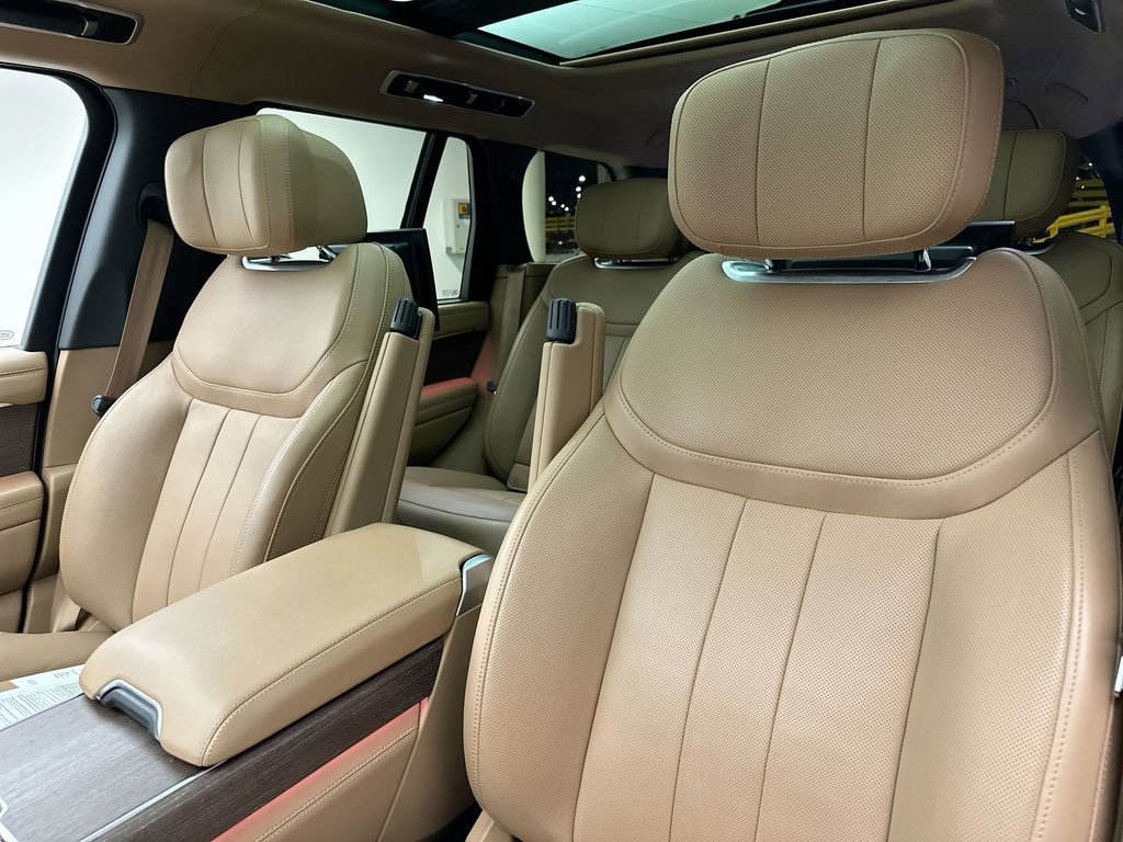 Used 2024 Land Rover Range Rover Autobiography AWD/4WD image 23
