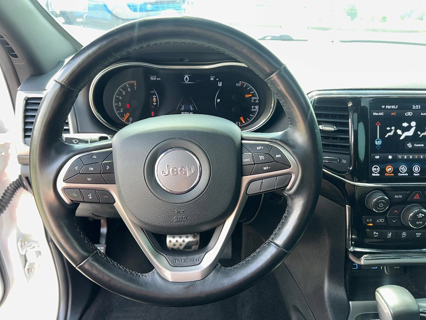 Used 2022 Jeep Grand Cherokee Laredo X AWD/4WD image 15