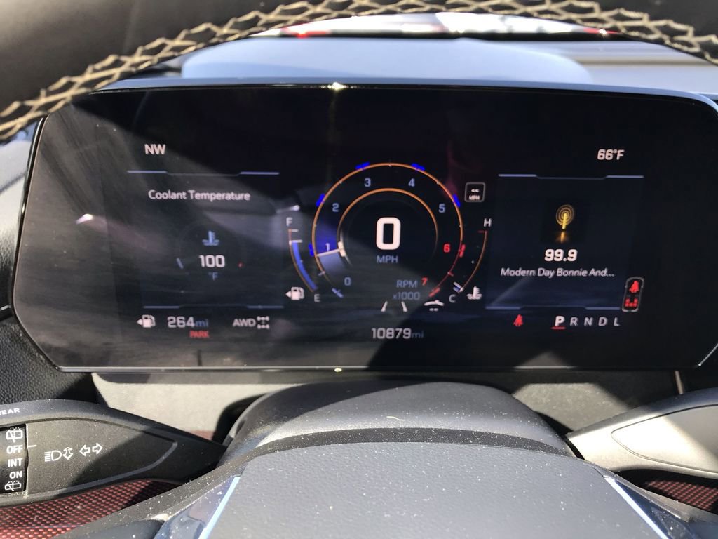 Used 2025 Chevrolet Traverse Z71 image 15