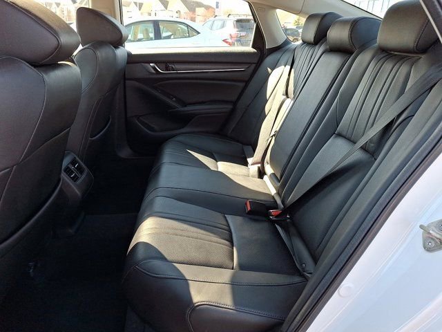 Used 2019 Honda Accord Touring image 13