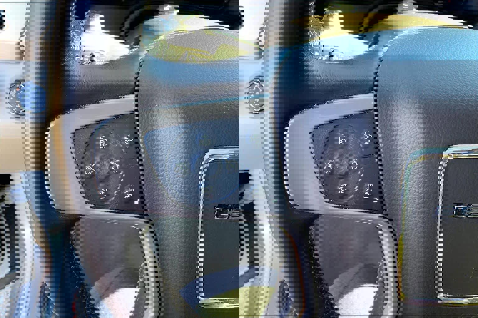 Used 2016 GMC Yukon XL Denali w/ Open Road Package image 22