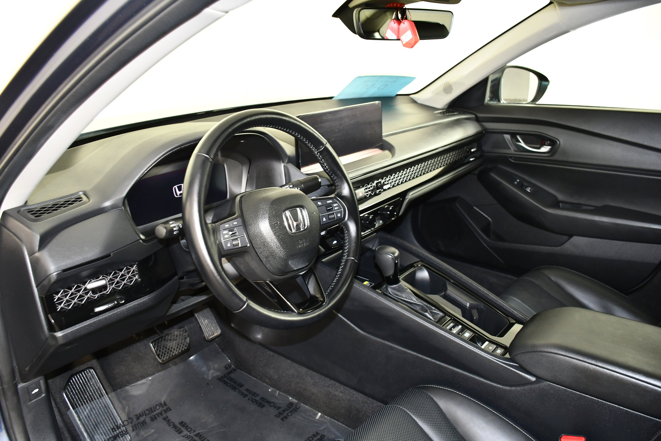 Certified 2025 Honda Accord EX-L image 37