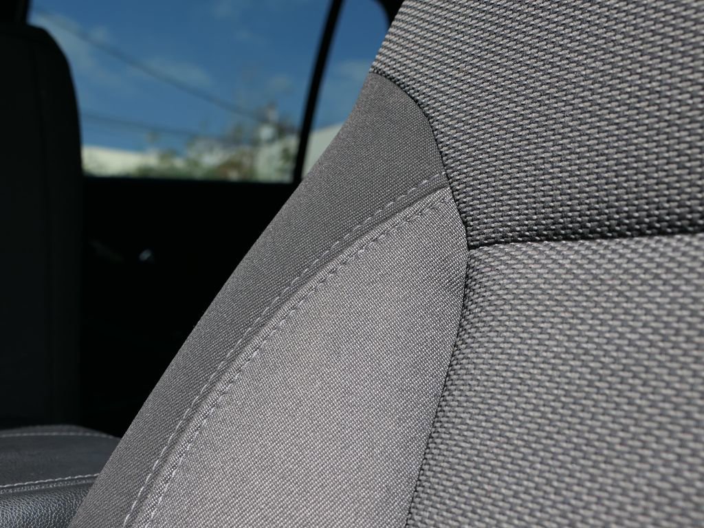 Used 2023 Chevrolet Traverse LT image 12