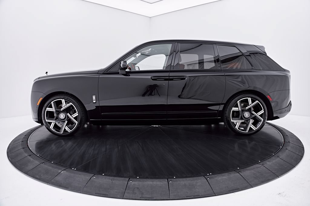 Used 2026 Rolls-Royce Cullinan Black Badge AWD/4WD image 12