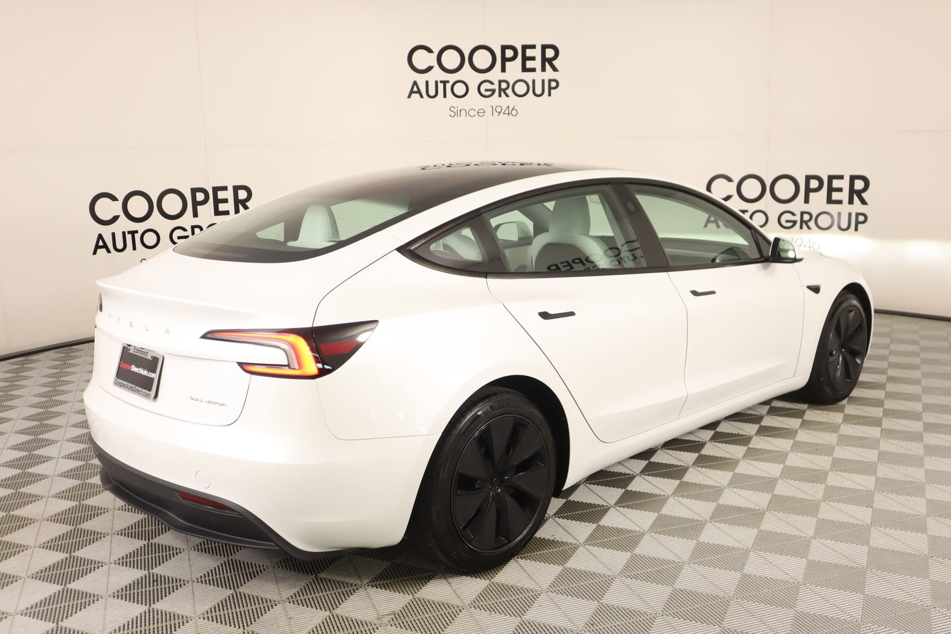 Used 2025 Tesla Model 3 Long Range image 19